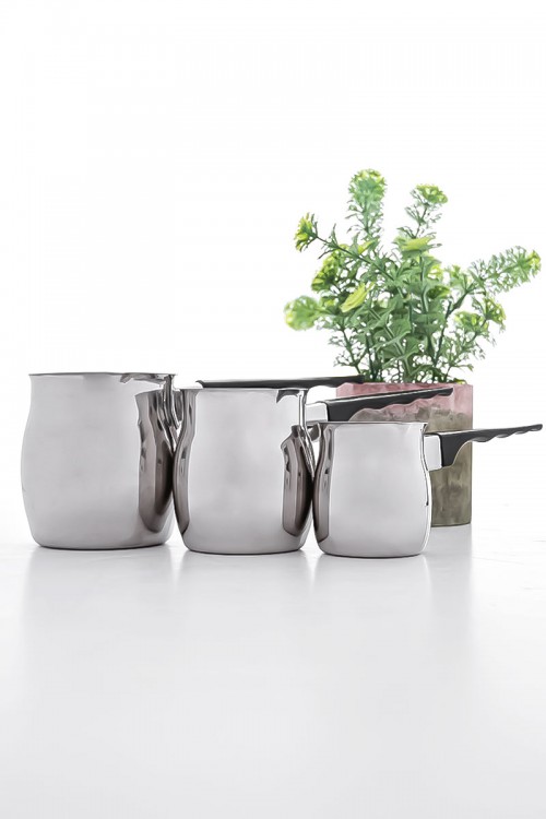 إبريق قهوة ستيل وسط لون فضي و أسود