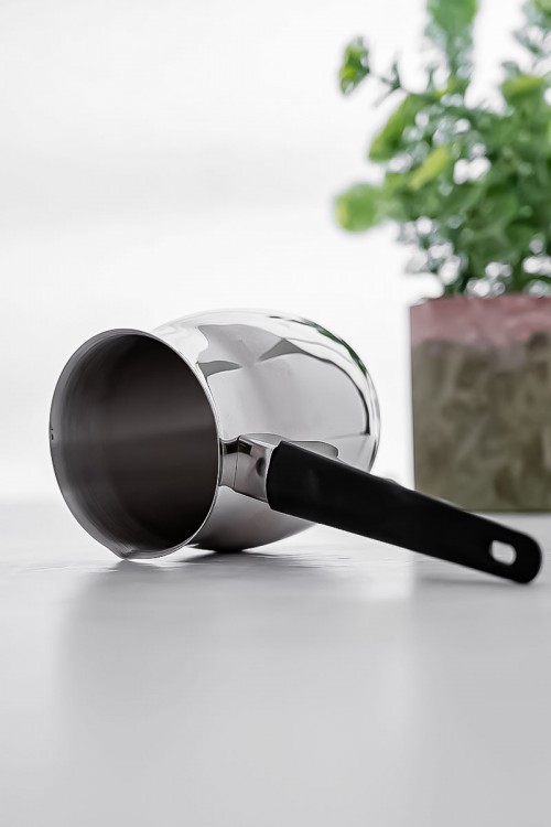 إبريق قهوة ستيل وسط لون فضي و أسود