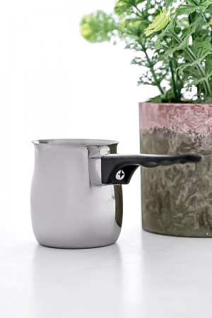 إبريق قهوة ستيل صغير لون فضي و أسود 