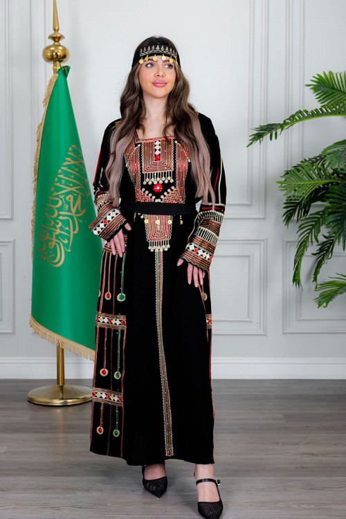 جلابية نسائي عسيري لون أسود بتطريز تراثي ملون ياقة مربعة و أكمام طويلة