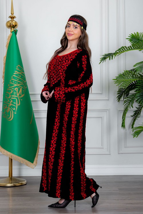 جلابية نسائي شمالي لون أسود بتطريز تراثي أحمر ياقة دائرية و أكمام طويلة