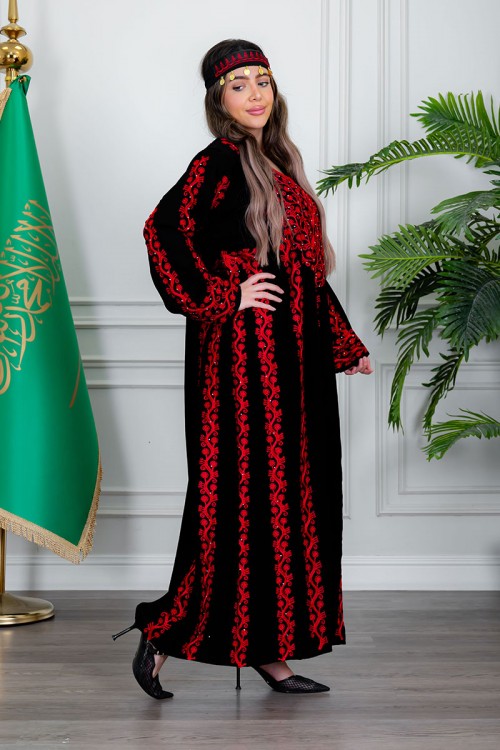 جلابية نسائي شمالي لون أسود بتطريز تراثي أحمر ياقة دائرية و أكمام طويلة