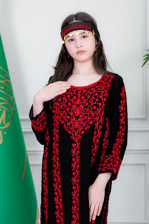 جلابية بناتي شمالي لون أسود بتطريز تراثي أحمر ياقة دائرية و أكمام طويلة