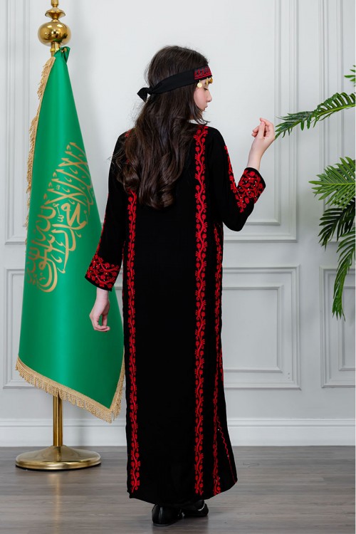 جلابية بناتي شمالي لون أسود بتطريز تراثي أحمر ياقة دائرية و أكمام طويلة