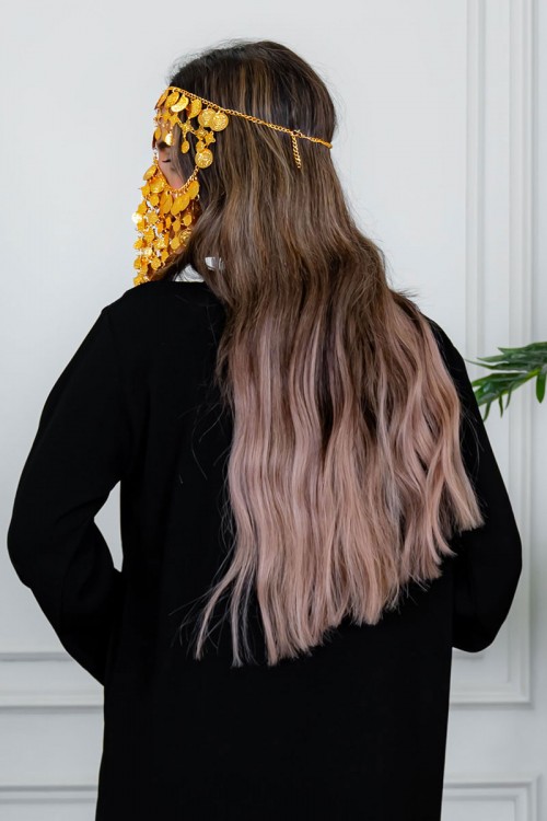 برقع نسائي لون ذهبي بجنيهات ليوم التأسيس