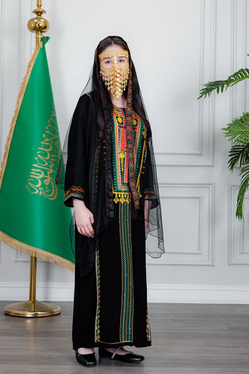 طرحة شيفون عسيري لون أسود مزينة بتطريز ملون من الأطراف