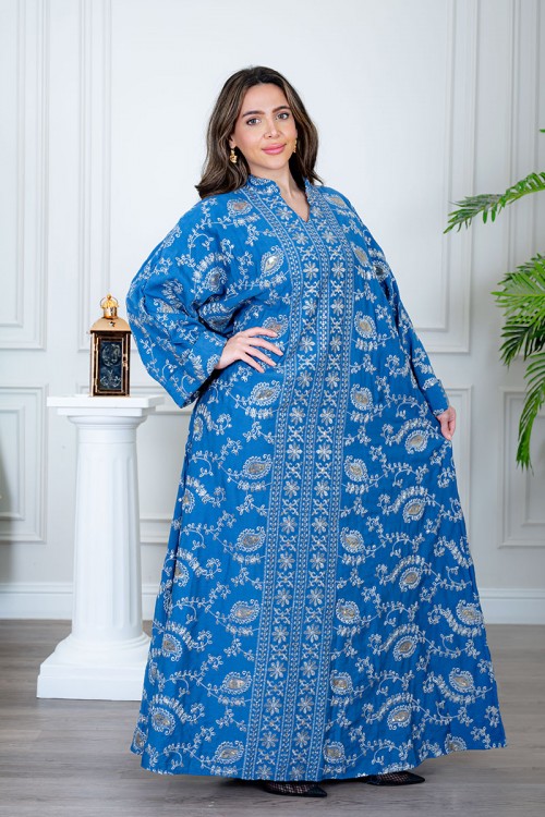 جلابية نسائية لون أزرق ياقة عالية بقصة سبعة مزينة بتطريز باللون الفضي و بأكمام طويلة