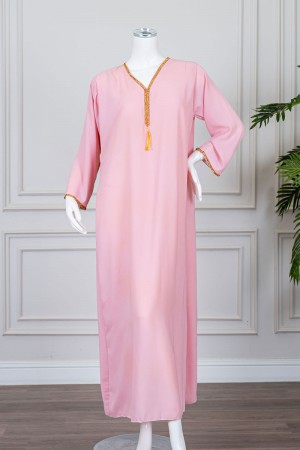 جلابية نسائية متعددة الألوان مزينة بكلفة في الياقة و الأكمام