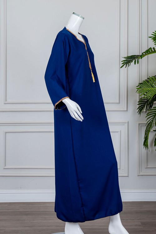 جلابية نسائية متعددة الألوان مزينة بكلفة في الياقة و الأكمام