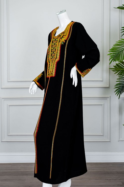 جلابية نسائي عسيري لون أسود بتطريز تراثي ملون ياقة مربعة بقصة سبعة و أكمام طويلة