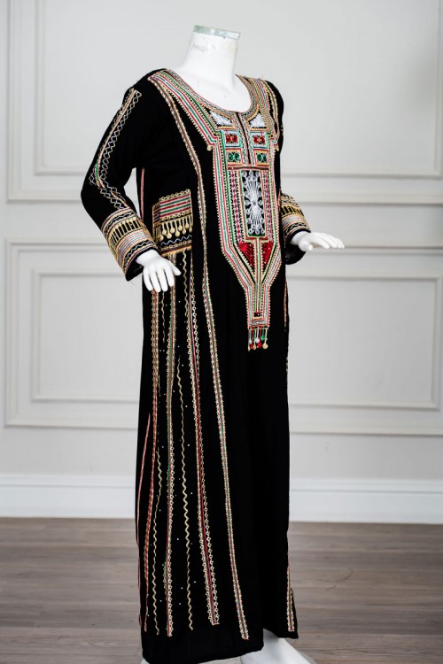 جلابية نسائي عسيري لون أسود بتطريز تراثي ملون ياقة دائرية و أكمام طويلة