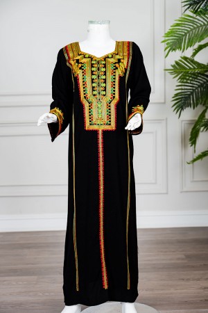 جلابية بناتي عسيري لون أسود بتطريز تراثي ملون ياقة مربعة بقصة سبعة و أكمام طويلة