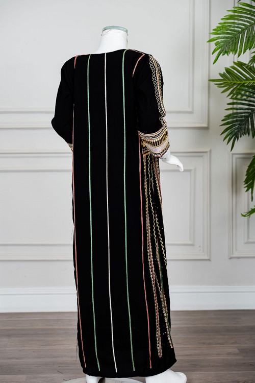 جلابية بناتي عسيري لون أسود بتطريز تراثي ملون ياقة دائرية و أكمام طويلة