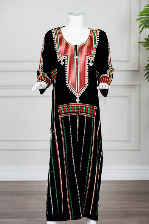 جلابية بناتي عسيري لون أسود بتطريز تراثي ملون ياقة دائرية و أكمام طويلة