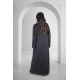 عباية سوداء أنيقة سحاب أمامي كمل مخفي ياقة عالية وجيوب امامية مع طرحة سادة