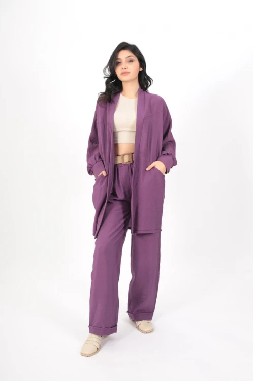 طقم نسائي أنيق قطعتين لون موف كارديغان بجيوب و أكمام طويلة و بنطلون واسع طويل بجيوب و حزام من الخصر