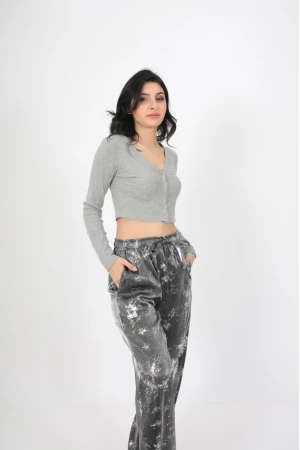 بنطلون نسائي لون رمادي لامع مموج قصه واسعه