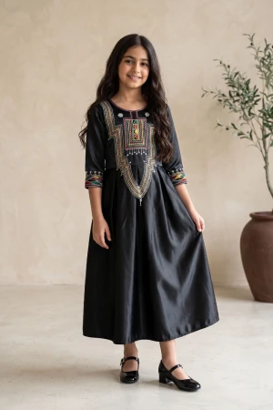 Women's Asiri jalabiya, black color with colorful traditional embroidery