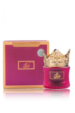 عود معطر أميراتي (Banafa for Oud) كسر عود في علبة زجاجية كريستالية باللون الوردي الغامق و مزينة بغطاء ذهبي 