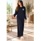 روب نسائي شتوي بقبعة متصلة و مزين بطبعة من الأمام و بخطوط بيضاء في الأكمام