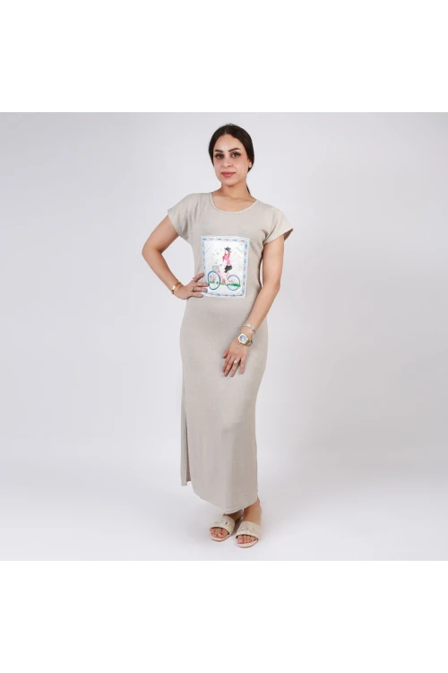 قميص طويل بفتحة جانبية وياقة مستديرة