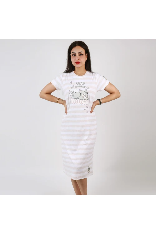 قميص مقلم بأكمام قصيرة وطبعات