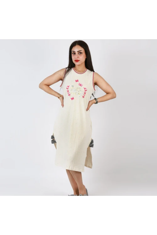 قميص قصير دون أكمام وفتحات جانبية