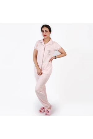 طقم بيجاما مزين بطبعات نجوم 