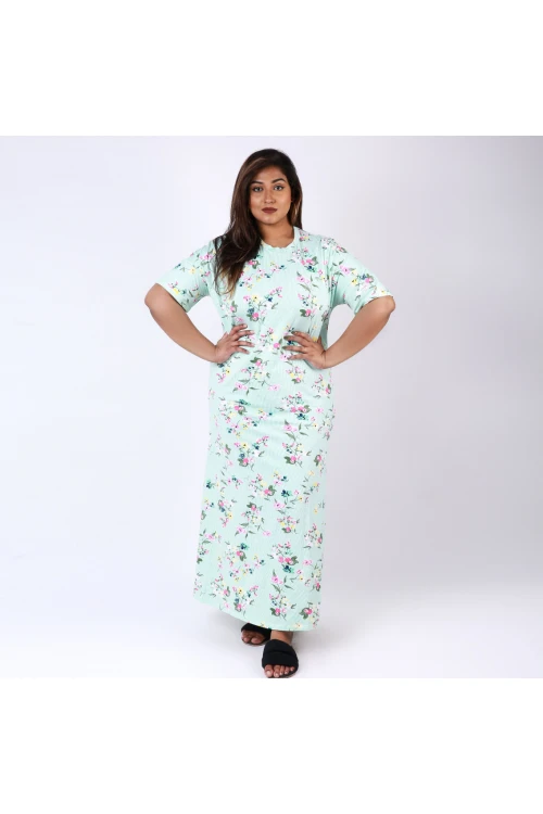 قميص طويل بياقة ضيقة و أكمام قصيرة