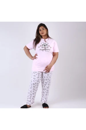 بيجاما نسائي مزينة بطبعات 