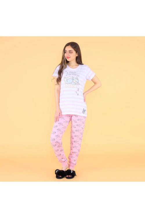 بجاما تيشيرت مقلم مع بنطلون بطبعات