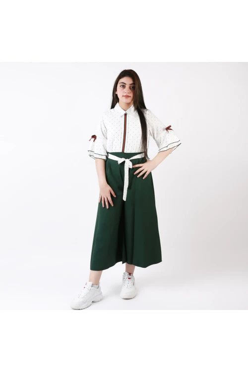 أفرول ميدي بطبعات منقطة وأكمام بقصة واسعة