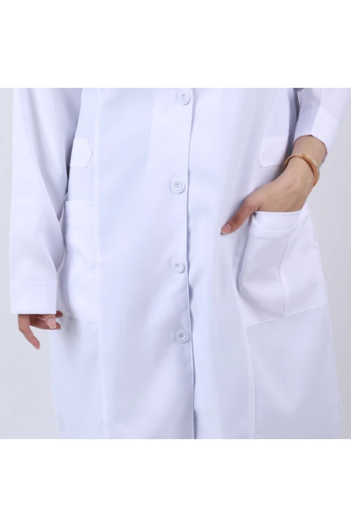 بالطو طبي بأزرار إغلاق وجيوب أمامية