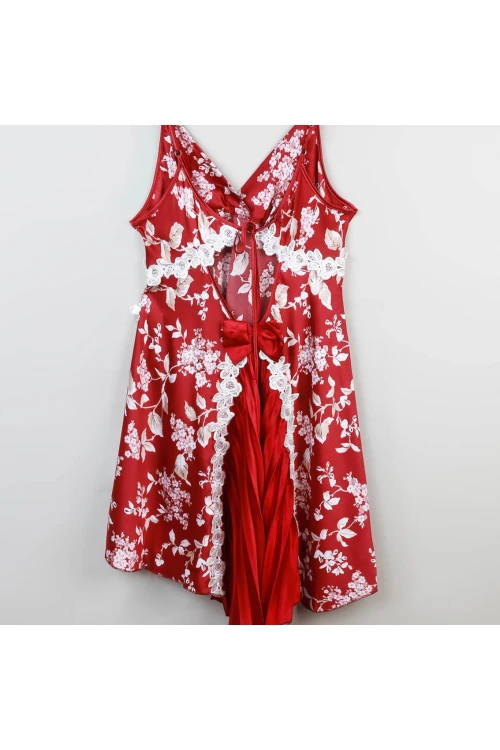 قميص ساتان بطبعات زهور وتفاصيل كسر