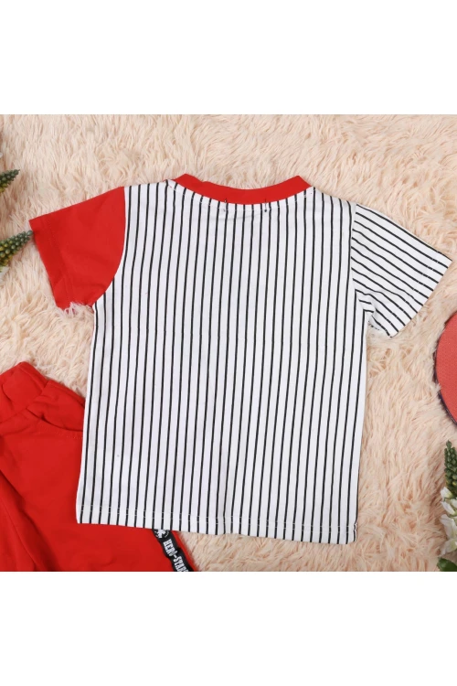 طقم تيشيرت بطبعات مخططة مع بنطلون رياضي