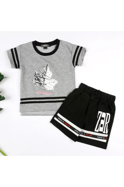 طقم تيشيرت بأكمام قصيرة مع شورت مزخرف