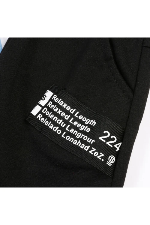 طقم تيشيرت مزين بطبعات مع بنطلون بحزام ربط