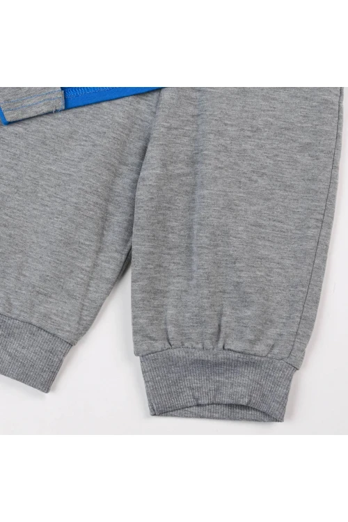 طقم بنطلون رياضي مع تيشيرت بطبعات كتابة