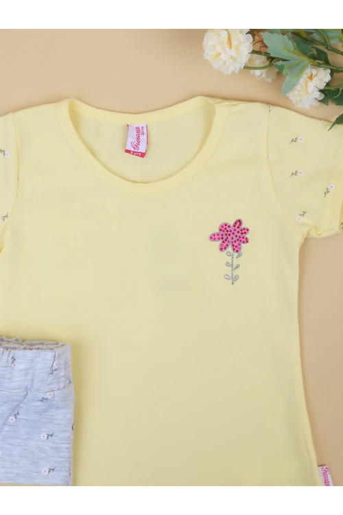 بنطلون بيجاما بطبعات مع تيشيرت باكمام قصيرة