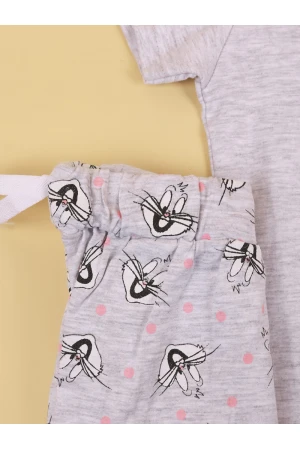 طقم بيجاما بنطلون طويل مع تيشيرت بياقة مستديرة