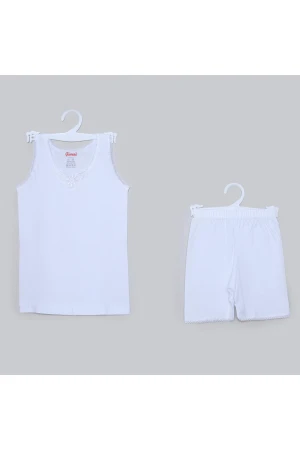 طقم داخلي من شورت بخصر مطاطي وفيست بتفاصيل دانتيل