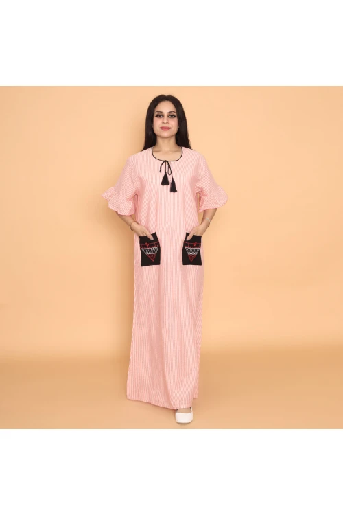 جلابية مخططة بأكمام قصيرة واسعة وجيوب أماميه