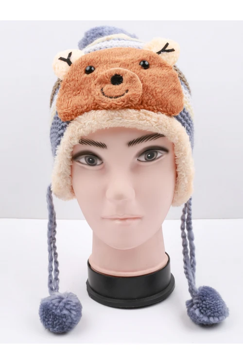 قبعة شتوية مبطنة بالفرو مع ربطة