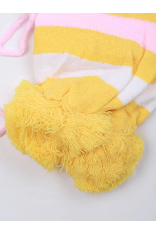 طقم شال مع قبعة شتوية مزينة بكرة فرو