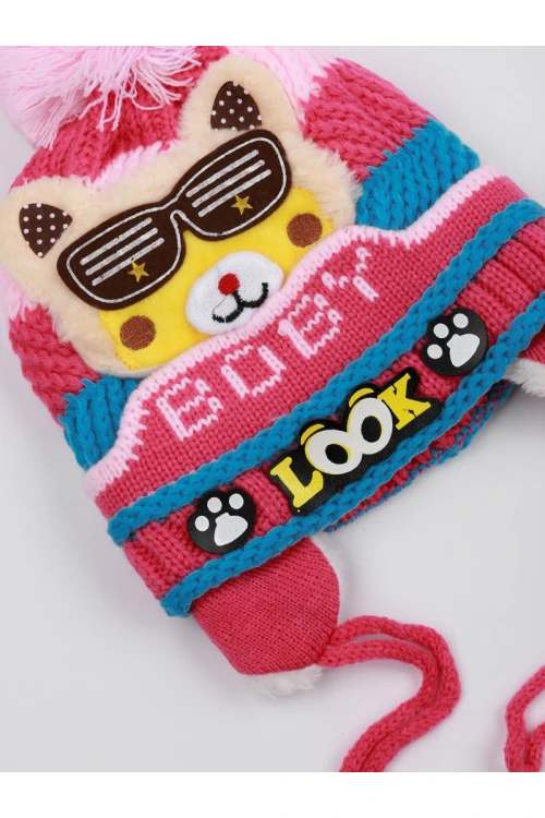 طقم شال مع قبعة شتوية مزينة بكرة فرو