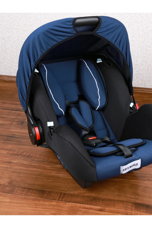 مقعد سيارة للأطفال بحزام أمان
