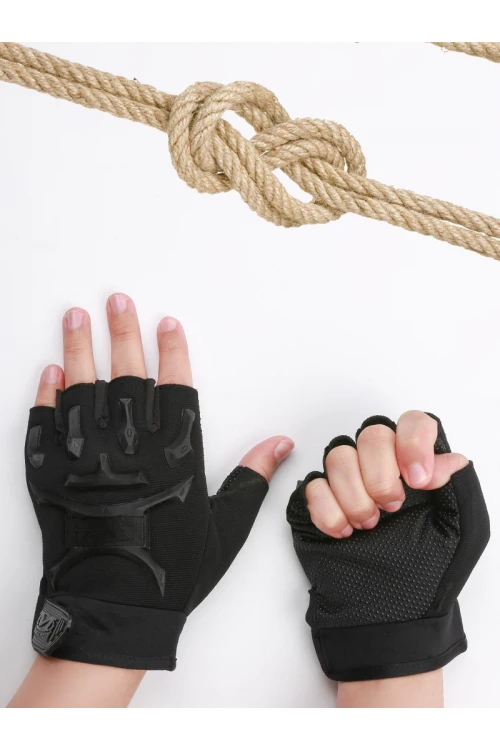 قفازات بارزة الملمس بطبعات