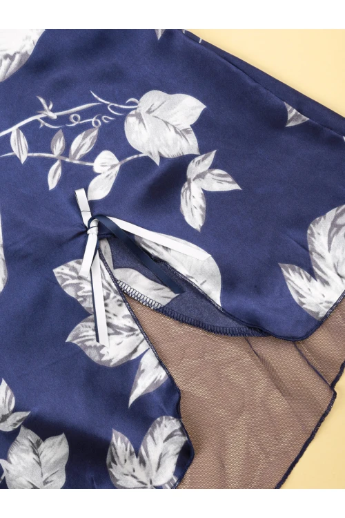 قميص ساتان قصير مزين بطبعات زهور