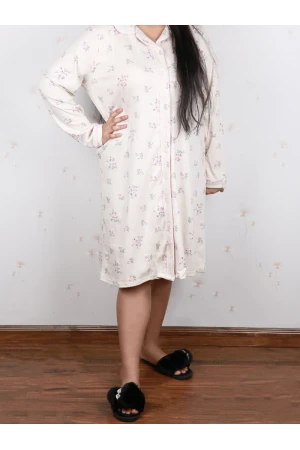 قميص مزين بطبعات زهور و أزرار إغلاق