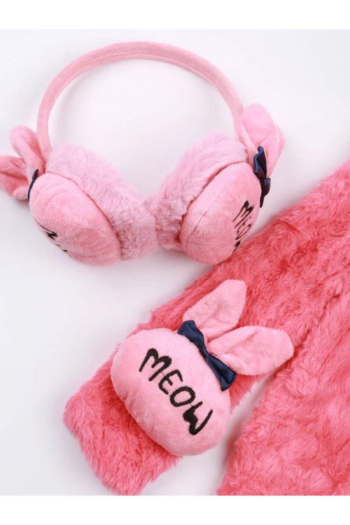 غطاء أذن مع شال بطبعات كتابة